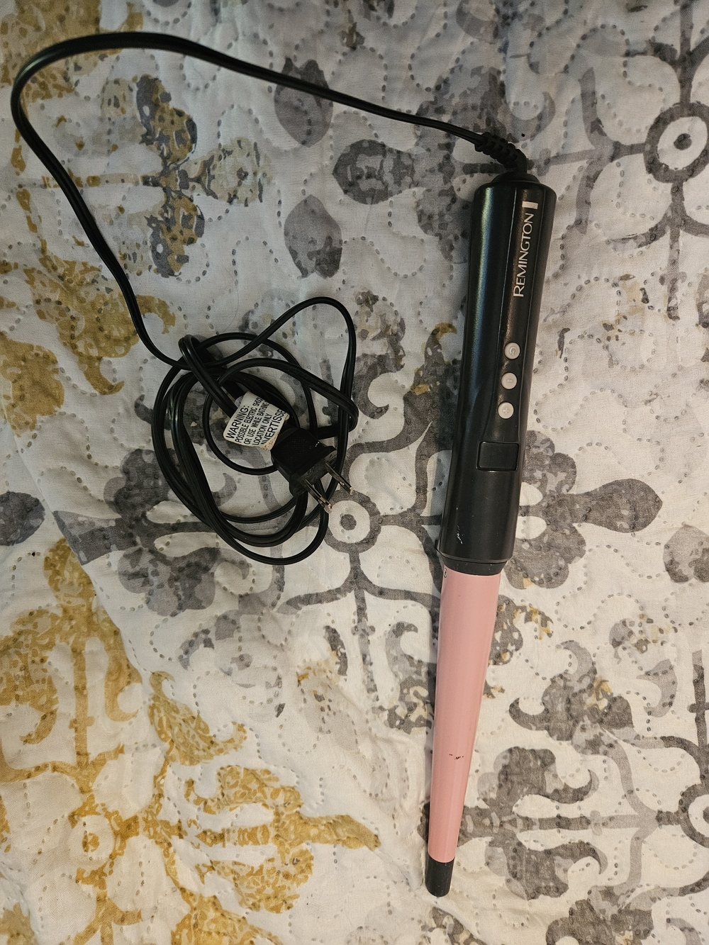 Remington Pink Conical Curling Wand for Defined Waves